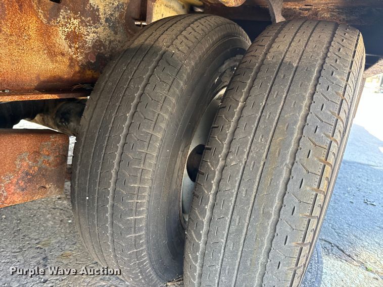 image for item OF9848 2015 Felling FT-24-2LP equipment trailer