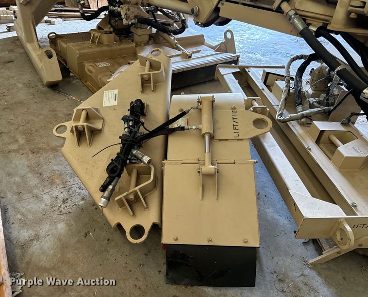 image for item OG9570 2015 Caterpillar  wheel loader mower system