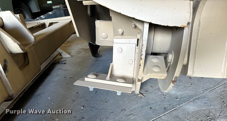 image for item OG9570 2015 Caterpillar  wheel loader mower system