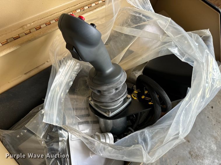 image for item OG9570 2015 Caterpillar  wheel loader mower system