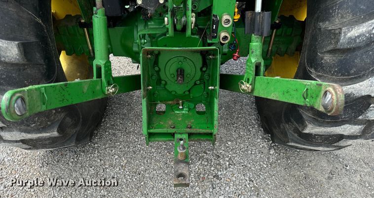 image for item OG9572 2010 John Deere 5075E tractor