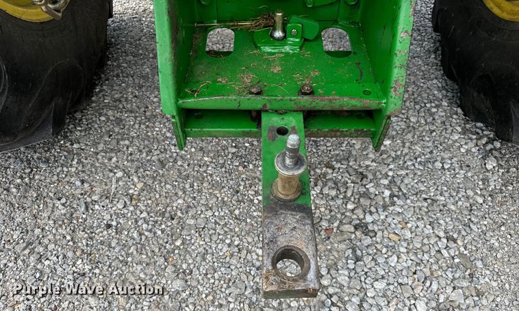 image for item OG9572 2010 John Deere 5075E tractor