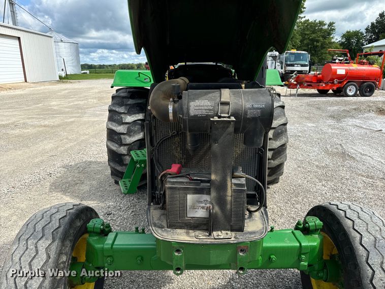image for item OG9572 2010 John Deere 5075E tractor