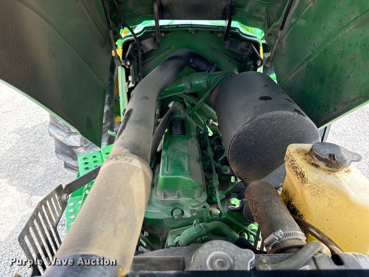 image for item OG9572 2010 John Deere 5075E tractor