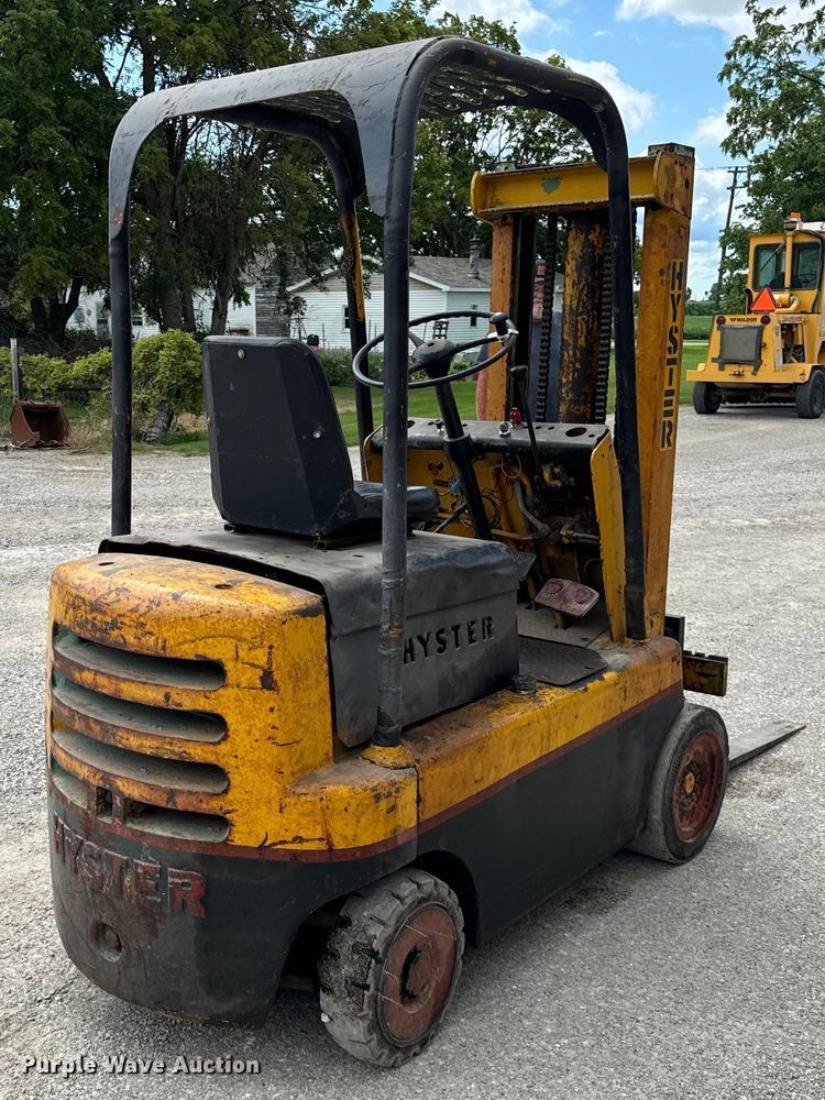 image for item OG9573 Hyster  forklift