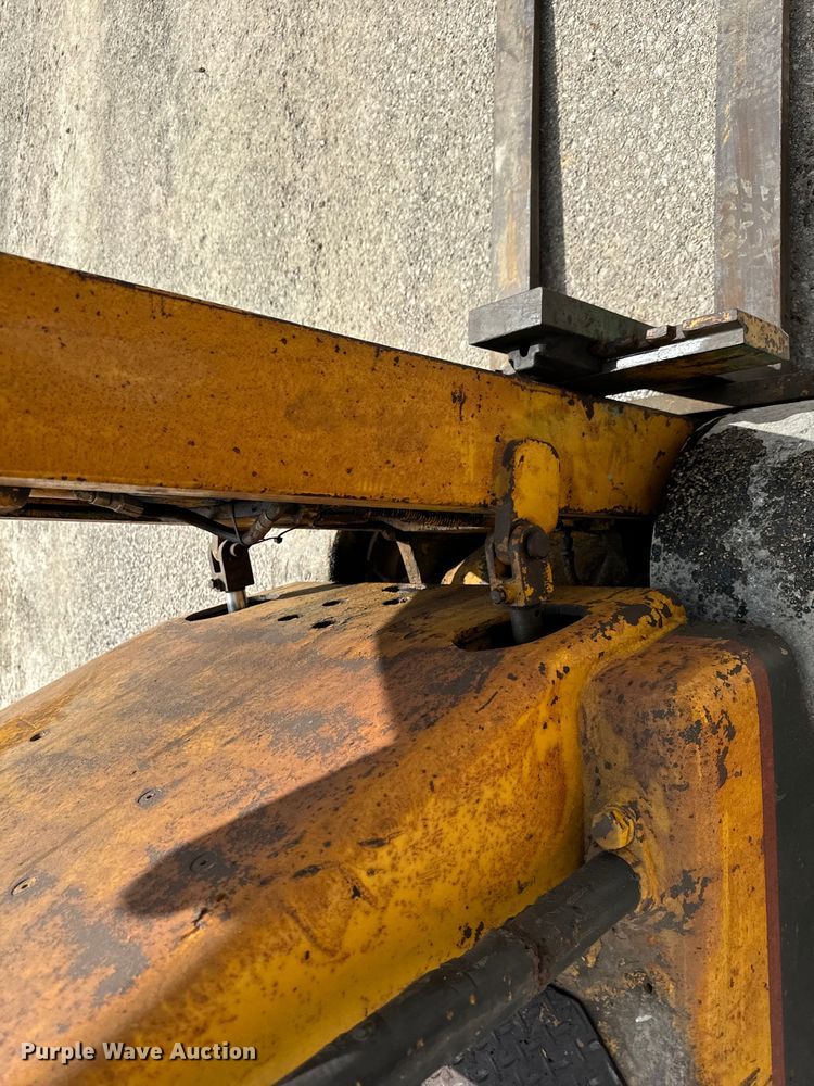 image for item OG9573 Hyster  forklift