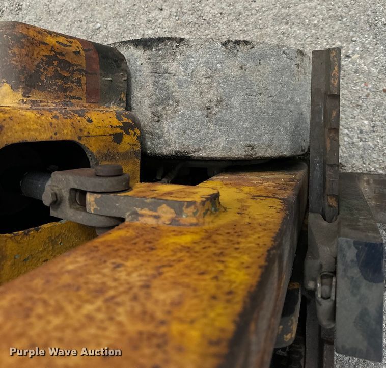 image for item OG9573 Hyster  forklift