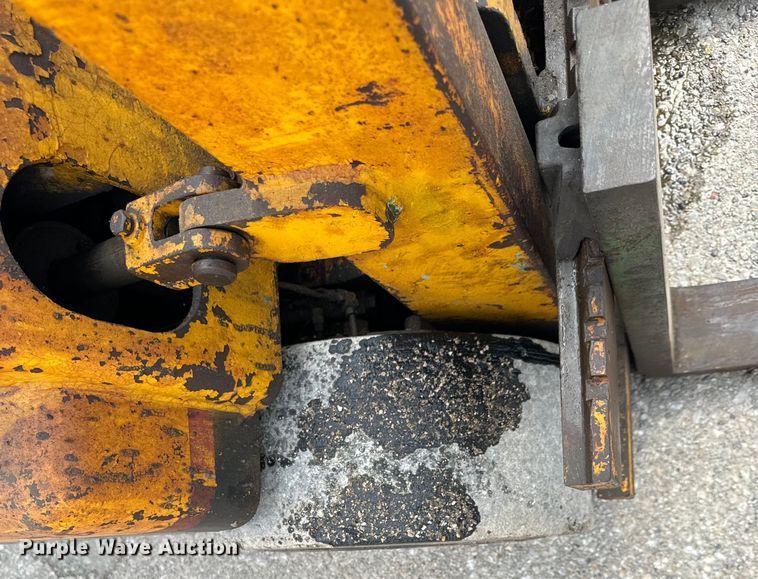 image for item OG9573 Hyster  forklift