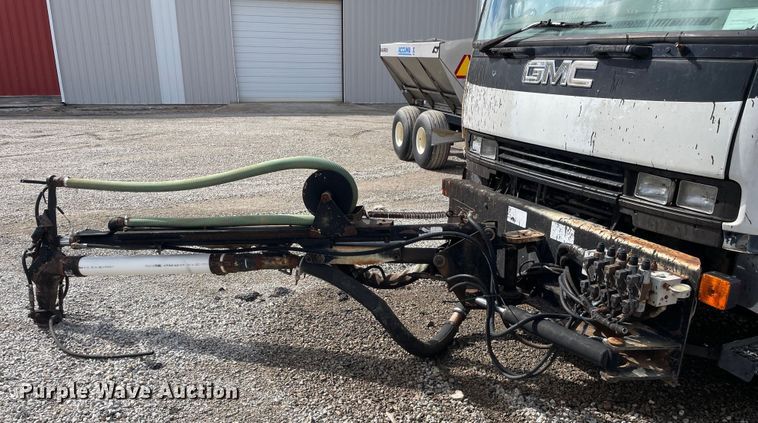 image for item OG9847 1997 GMC  7500 asphalt patch truck