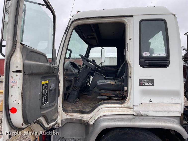 image for item OG9847 1997 GMC  7500 asphalt patch truck