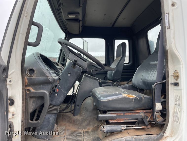 image for item OG9847 1997 GMC  7500 asphalt patch truck