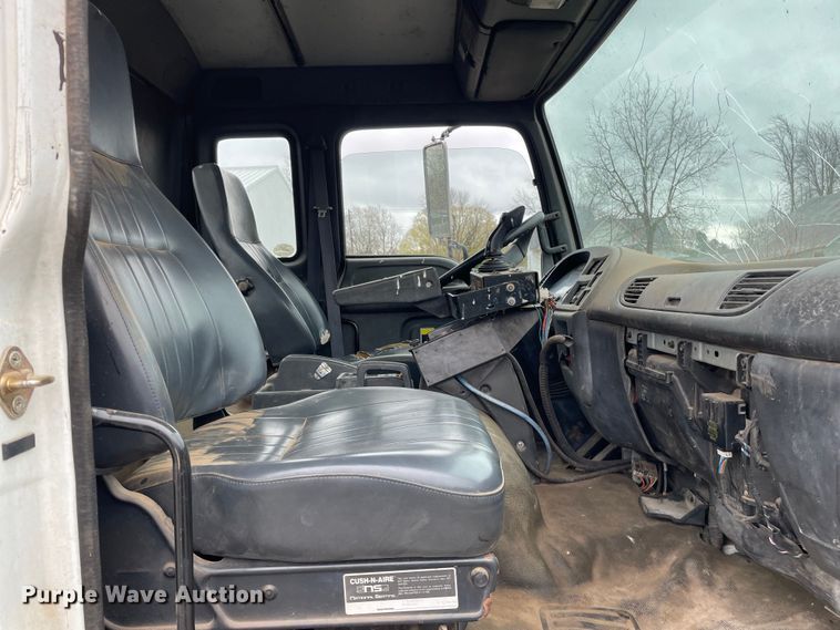 image for item OG9847 1997 GMC  7500 asphalt patch truck