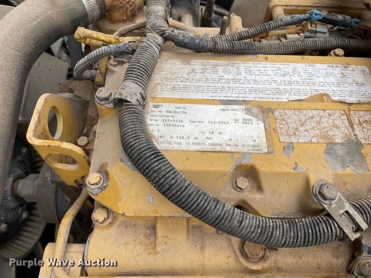 image for item OG9847 1997 GMC  7500 asphalt patch truck