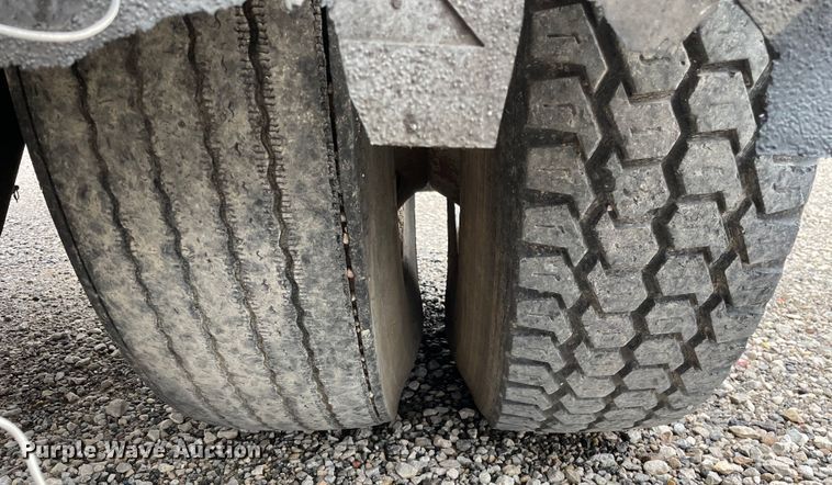 image for item OG9847 1997 GMC  7500 asphalt patch truck