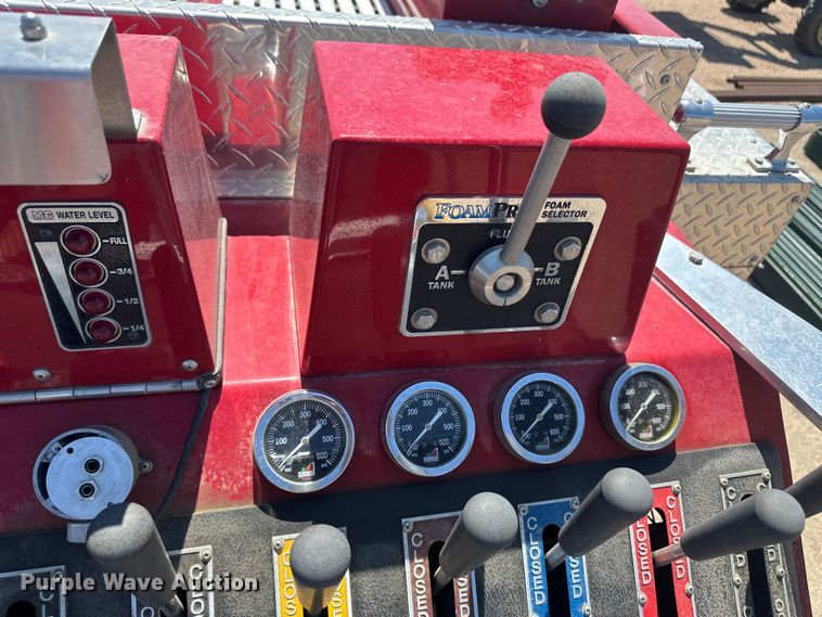 image for item OL9718 1995 Ford pumper fire truck