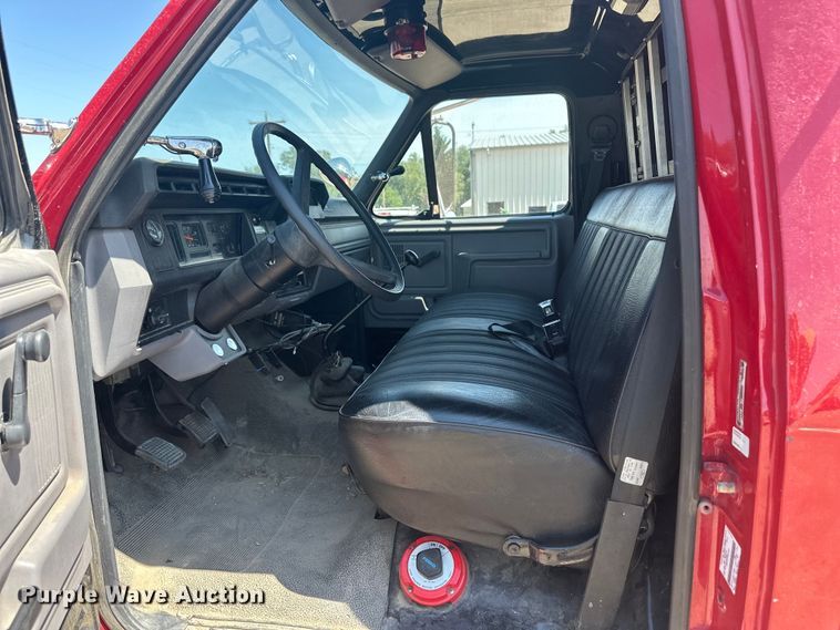 image for item OL9718 1995 Ford pumper fire truck