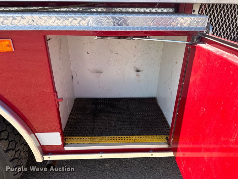 image for item OL9718 1995 Ford pumper fire truck