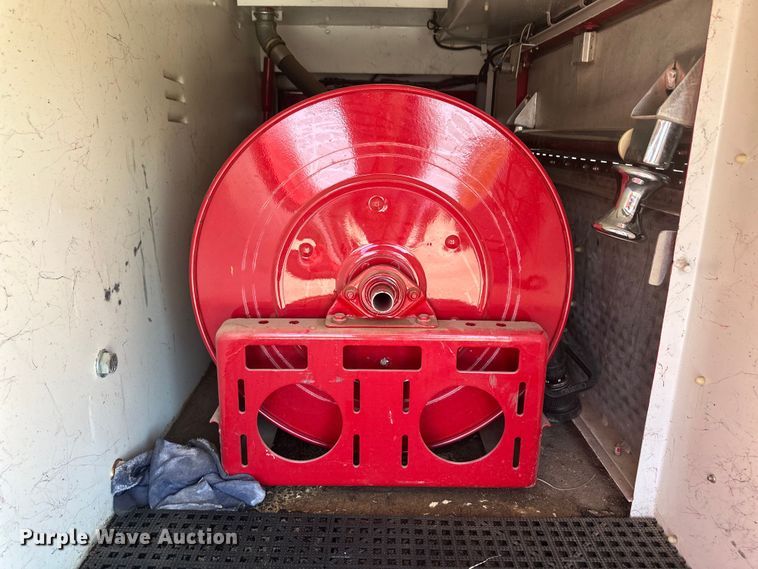 image for item OL9718 1995 Ford pumper fire truck