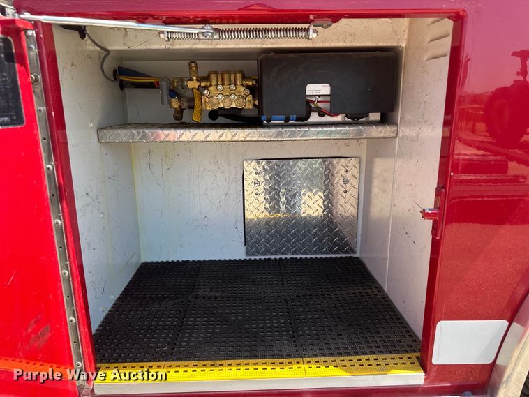 image for item OL9718 1995 Ford pumper fire truck