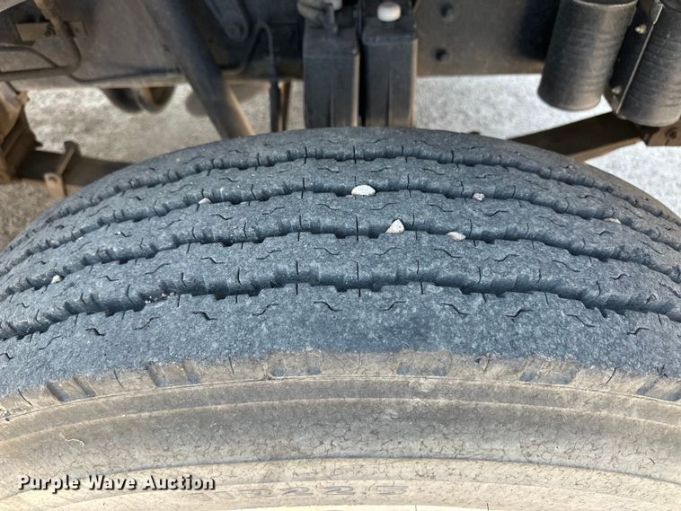 image for item OL9718 1995 Ford pumper fire truck