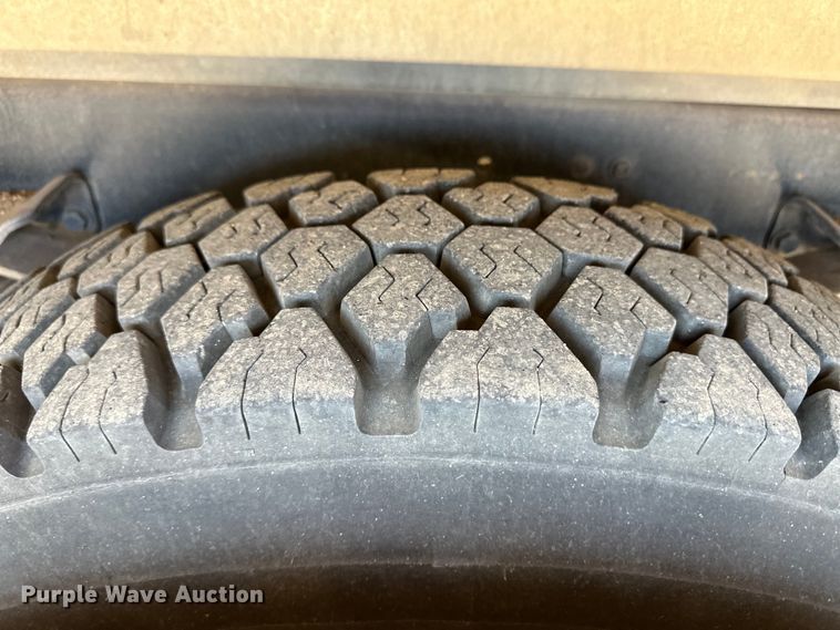 image for item OL9718 1995 Ford pumper fire truck