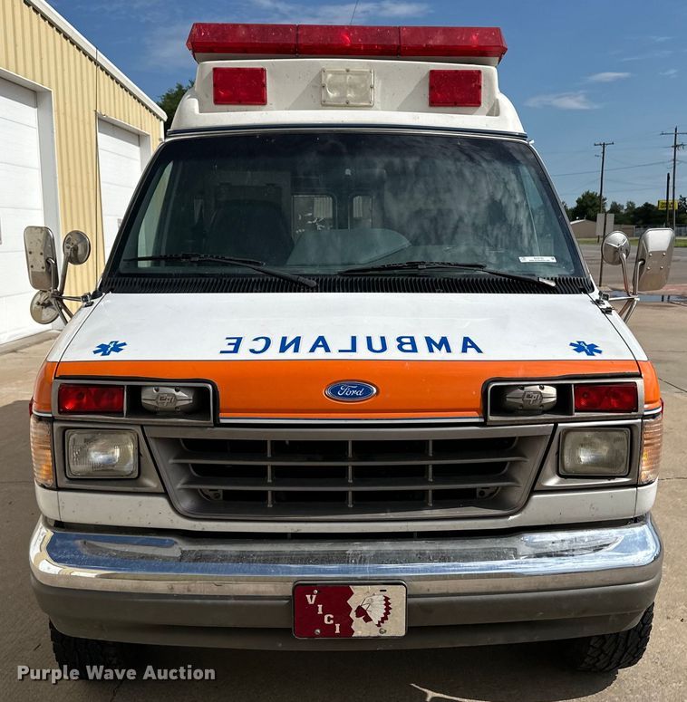 image for item OL9720 1992 Ford Econoline 350 ambulance