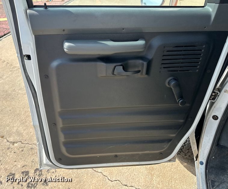 image for item OL9720 1992 Ford Econoline 350 ambulance