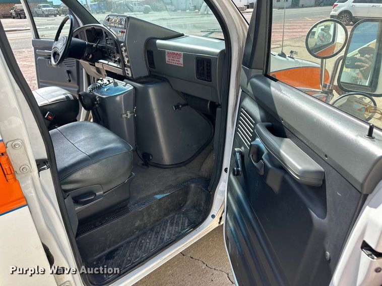 image for item OL9720 1992 Ford Econoline 350 ambulance