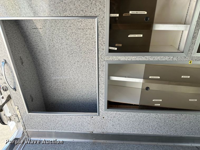 image for item OL9720 1992 Ford Econoline 350 ambulance