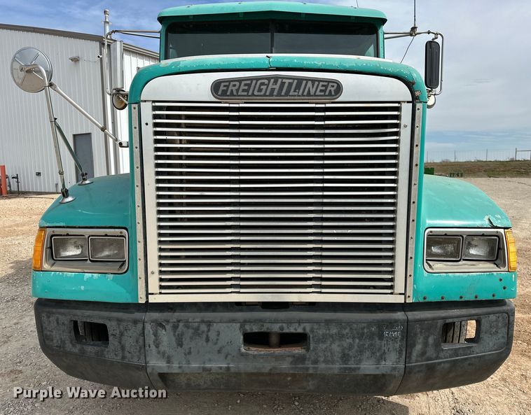 image for item OM9938 1992 Freightliner  FLD120 semi truck