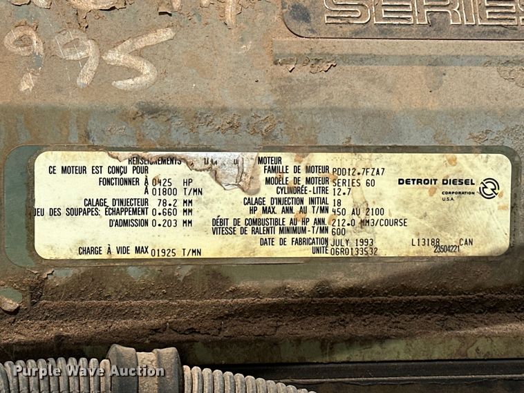 image for item OM9938 1992 Freightliner  FLD120 semi truck