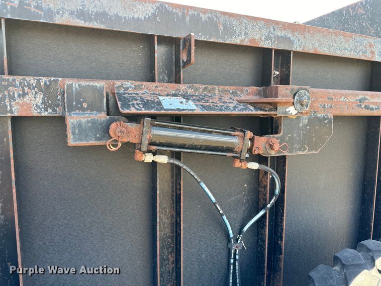 image for item DK6715 Meyers VB750 manure spreader