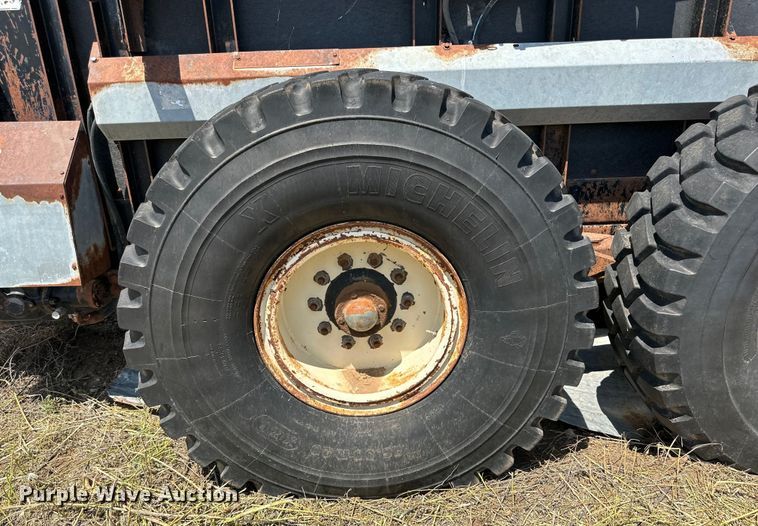 image for item DK6715 Meyers VB750 manure spreader