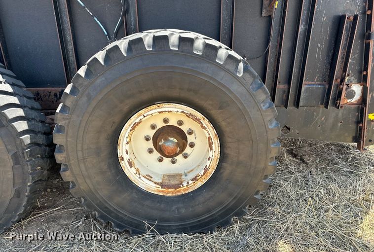 image for item DK6715 Meyers VB750 manure spreader