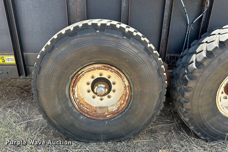 image for item DK6715 Meyers VB750 manure spreader