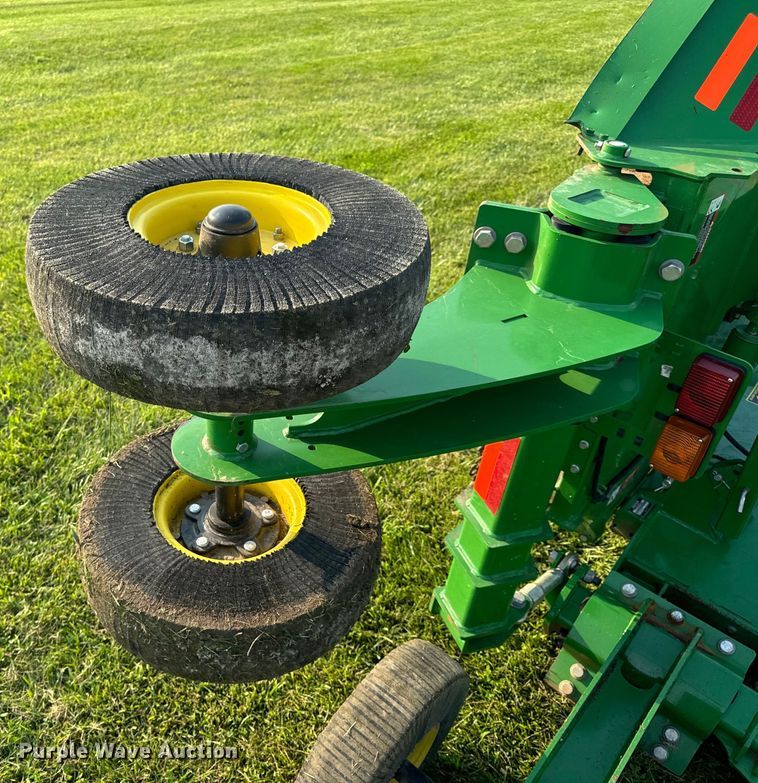 image for item DL4478 John Deere FC15R batwing rotary mower