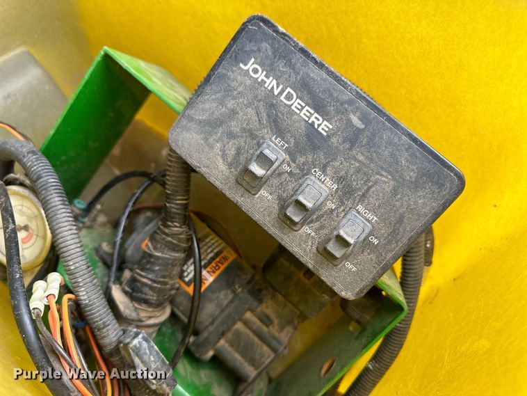 image for item DM2723 2009 John Deere 1720 Max Emerge XP no-till planter