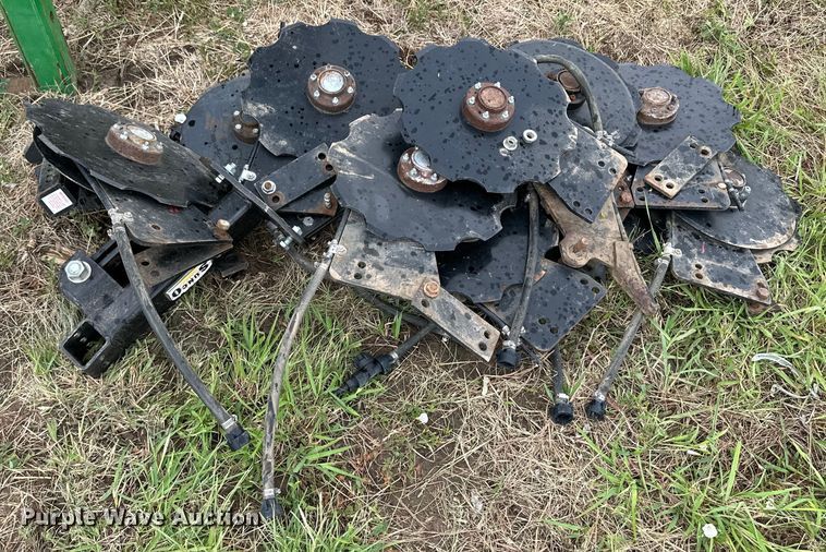 image for item DM2723 2009 John Deere 1720 Max Emerge XP no-till planter