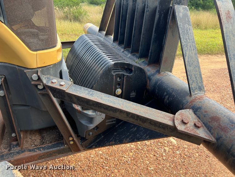 image for item DO2481 2009 Challenger MT645C MFWD tractor