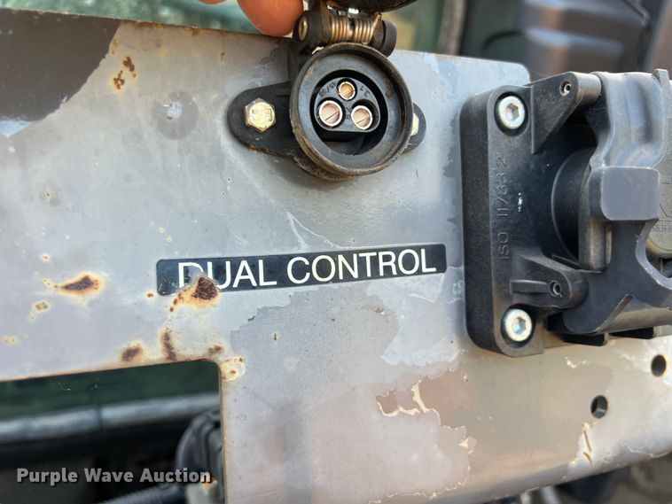 image for item DO2481 2009 Challenger MT645C MFWD tractor