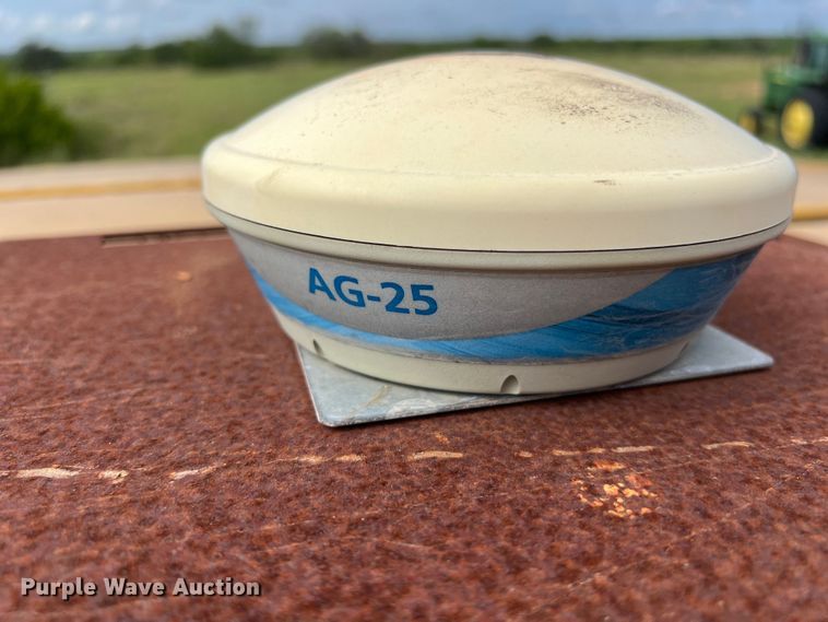 image for item DO2481 2009 Challenger MT645C MFWD tractor