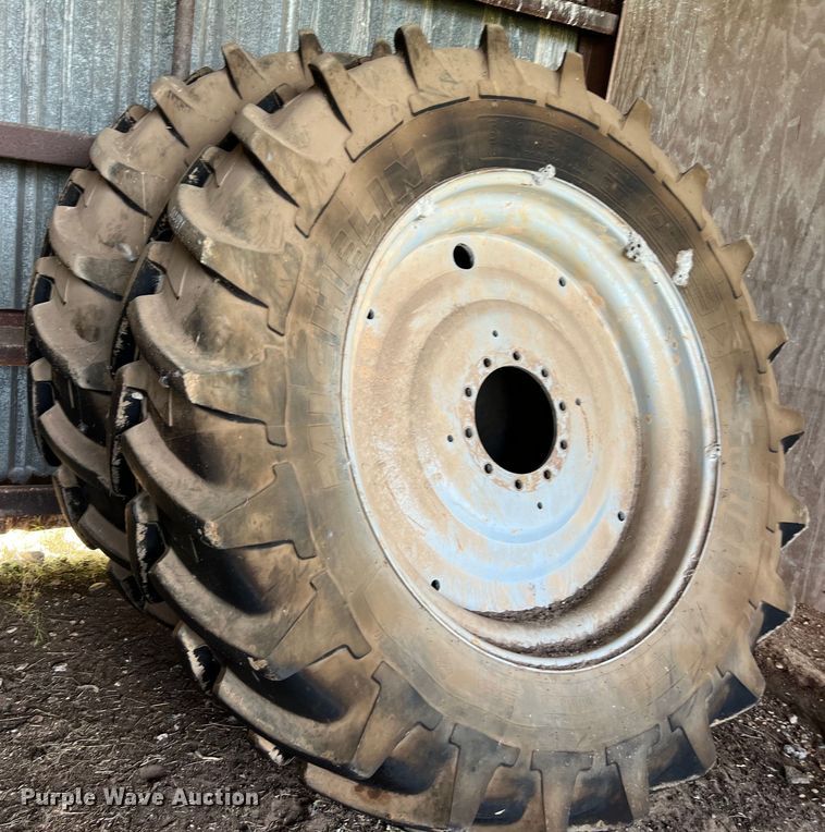 image for item DO2481 2009 Challenger MT645C MFWD tractor