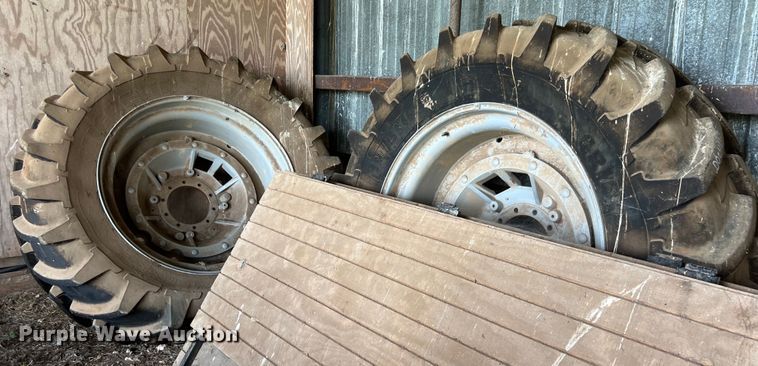 image for item DO2481 2009 Challenger MT645C MFWD tractor