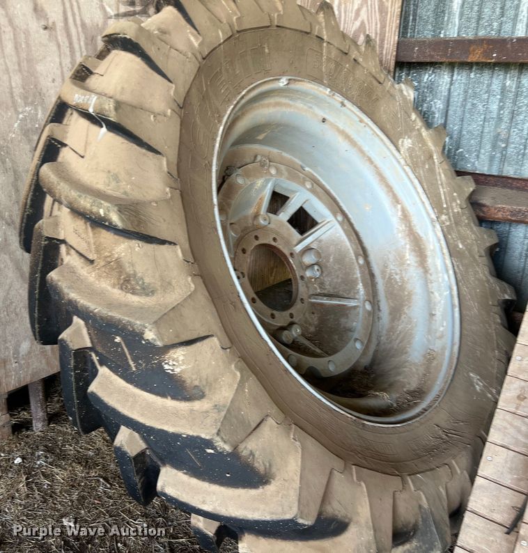 image for item DO2481 2009 Challenger MT645C MFWD tractor