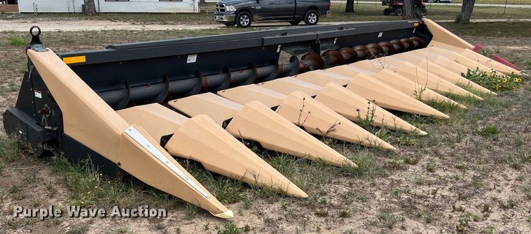 image for item DO2484 2012 Olimac Dragon N12 corn head