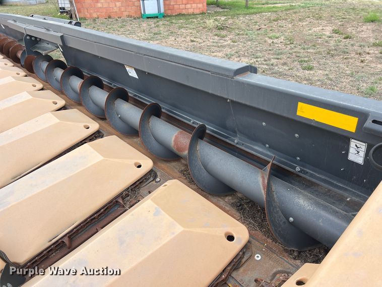 image for item DO2484 2012 Olimac Dragon N12 corn head