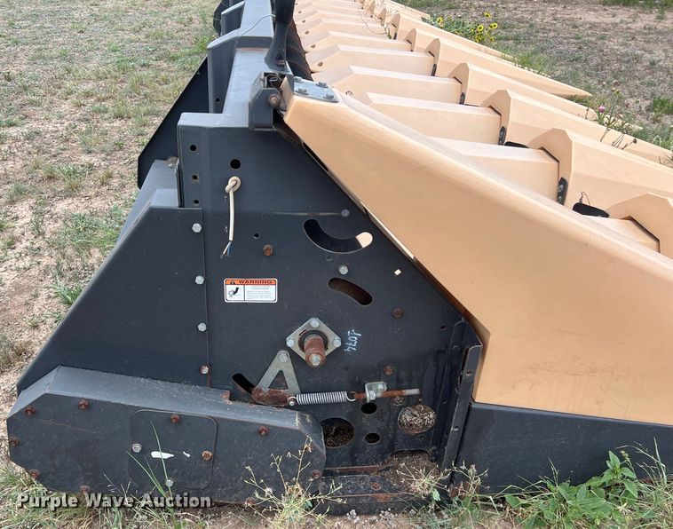 image for item DO2484 2012 Olimac Dragon N12 corn head