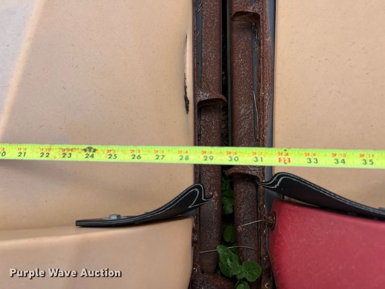 image for item DO2484 2012 Olimac Dragon N12 corn head