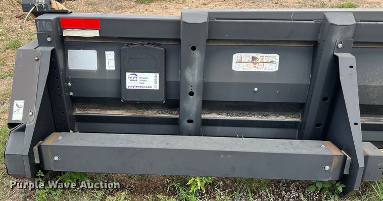 image for item DO2484 2012 Olimac Dragon N12 corn head