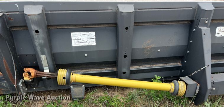 image for item DO2484 2012 Olimac Dragon N12 corn head